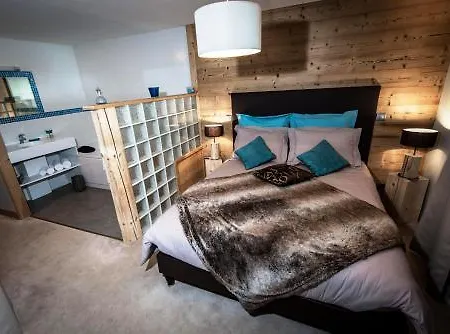 Otel Les Du Cocoon 4*